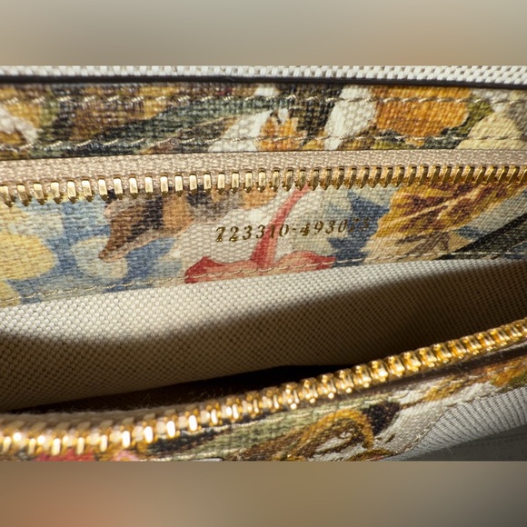Gucci Floral Duffle Bag - Picture 14 of 16
